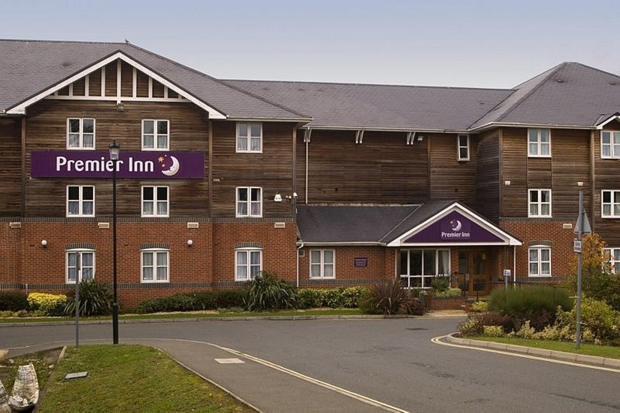 Premier Inn Isle Of Wight Newport  Bagian luar foto